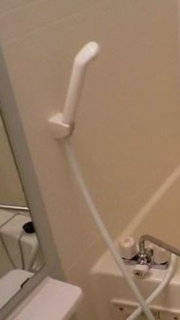 バス・シャワールーム　シャワー