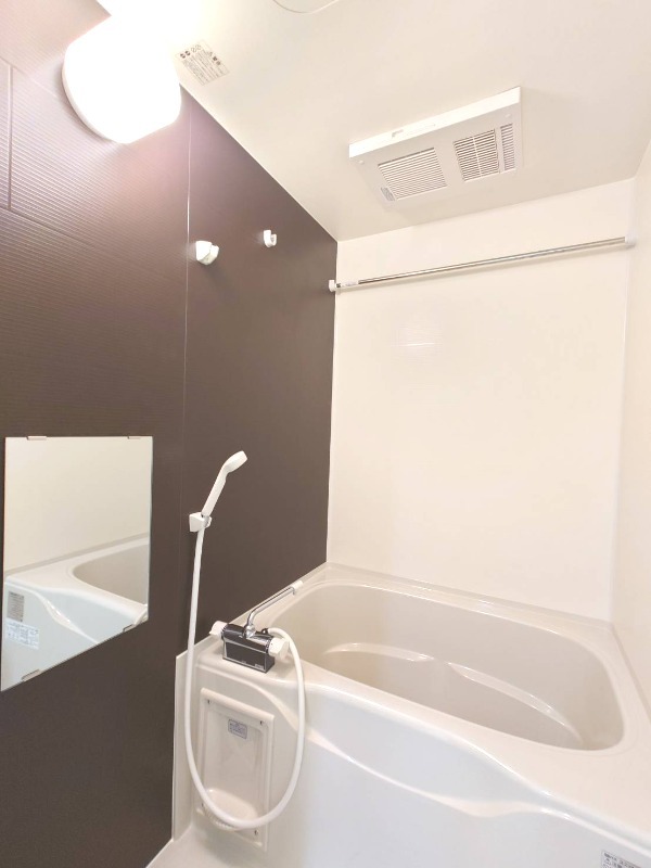バス・シャワールーム　浴室乾燥機あります