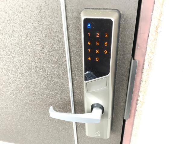 玄関　電子キー