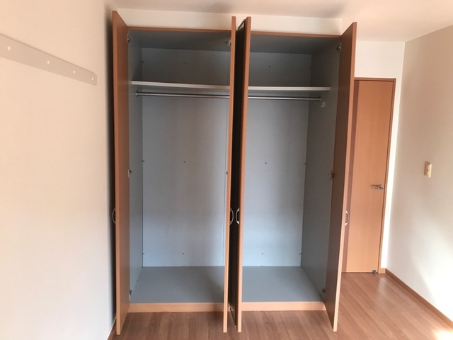 収納　南側洋室のクローゼット