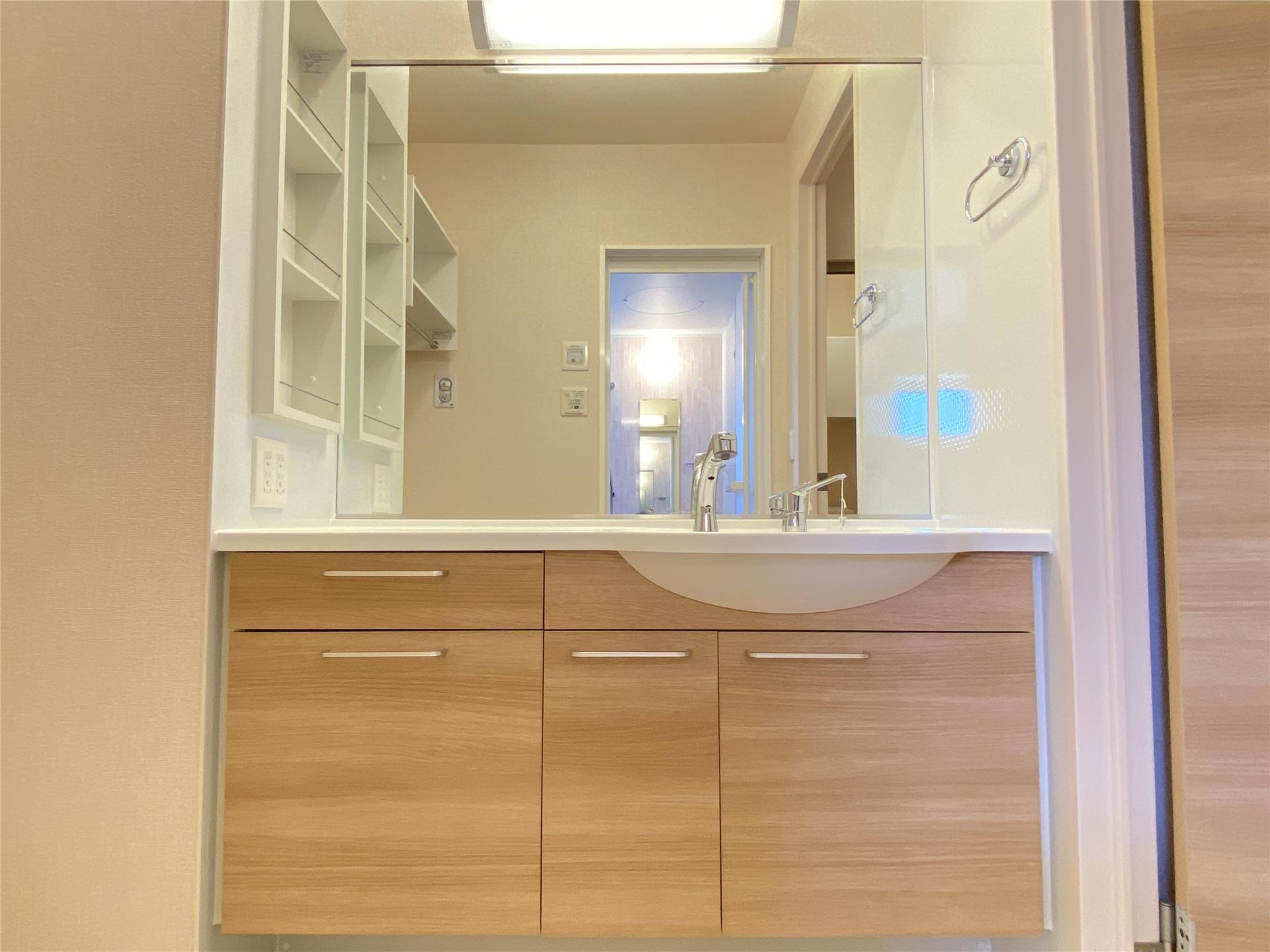 洗面設備　洗髪洗面化粧台