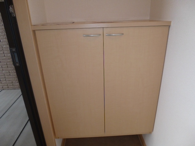 玄関　シューズボックス