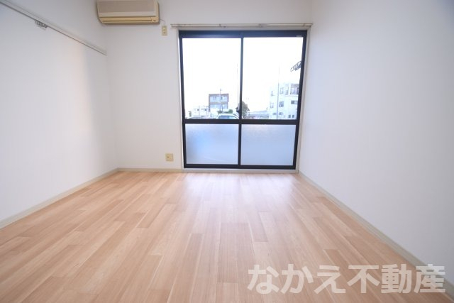 居室・リビング　きれいな洋室です