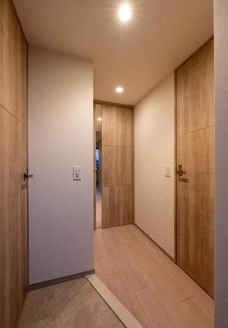 玄関　※写真は同タイプ住戸です。
