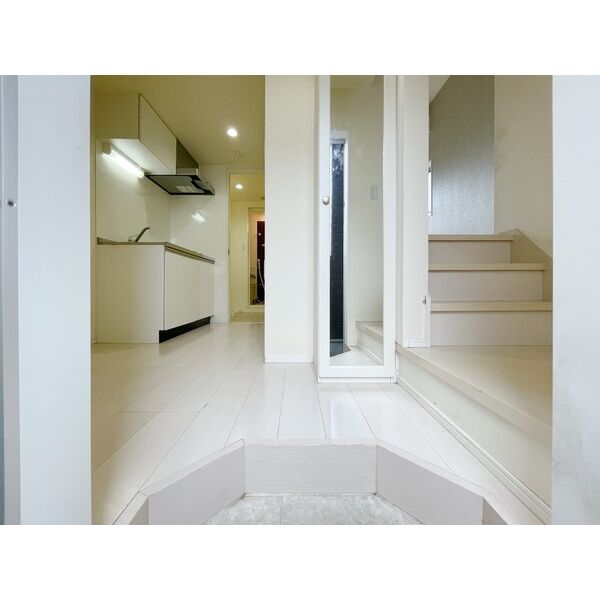 玄関　※同じシリーズの室内写真