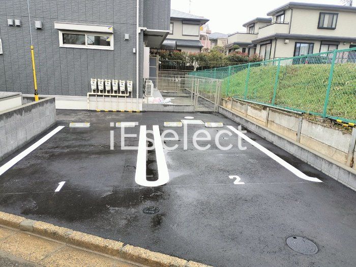 駐車場　敷地内駐車場が満車の場合は近隣でお探し致します