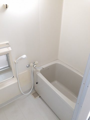 バス・シャワールーム　日々の暮らしに欠かせないお風呂です