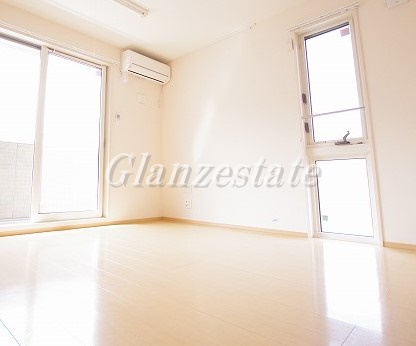 居室・リビング　☆解放感あふれる室内☆