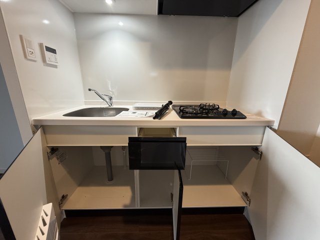 キッチン　同物件別号室のものです。