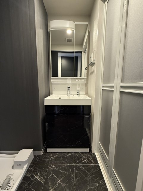 洗面設備　同物件別号室のものです。