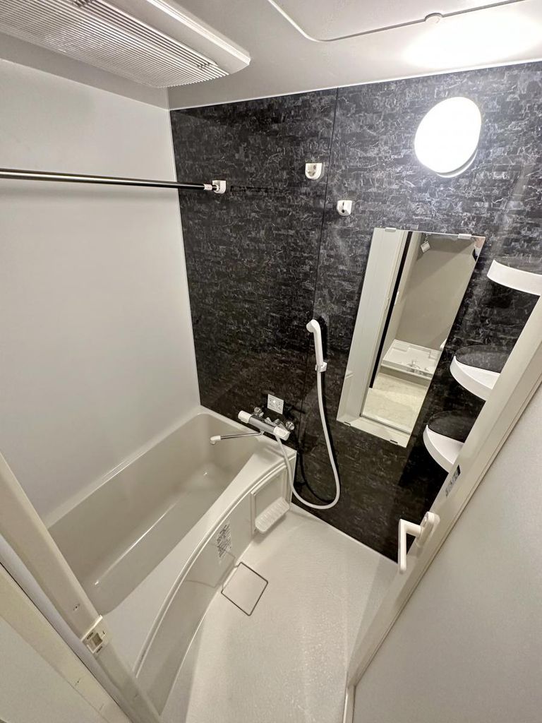 バス・シャワールーム　バス