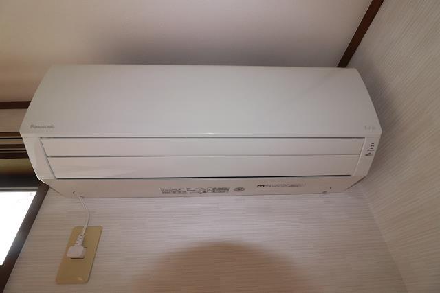 その他設備　エアコン（写真は103号室）