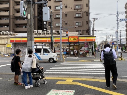コンビニ　デイリーヤマザキ 蘇我駅前店（コンビニ）まで97m