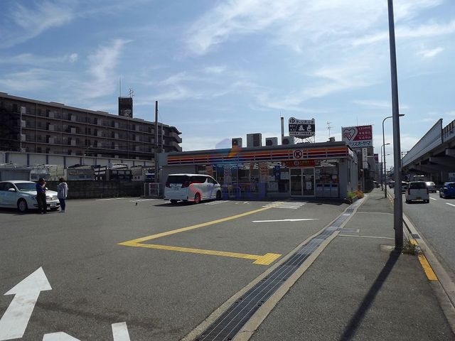 コンビニ　サークルK名神豊中インター南店（コンビニ）まで636m
