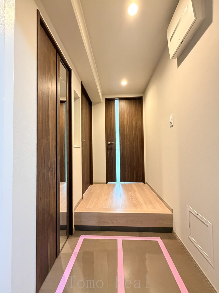 赤坂七番館の玄関写真