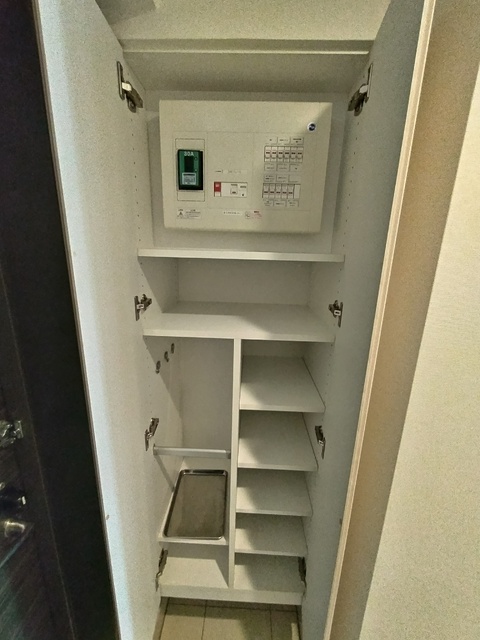 収納　※他号室参考写真。反転タイプになります。
