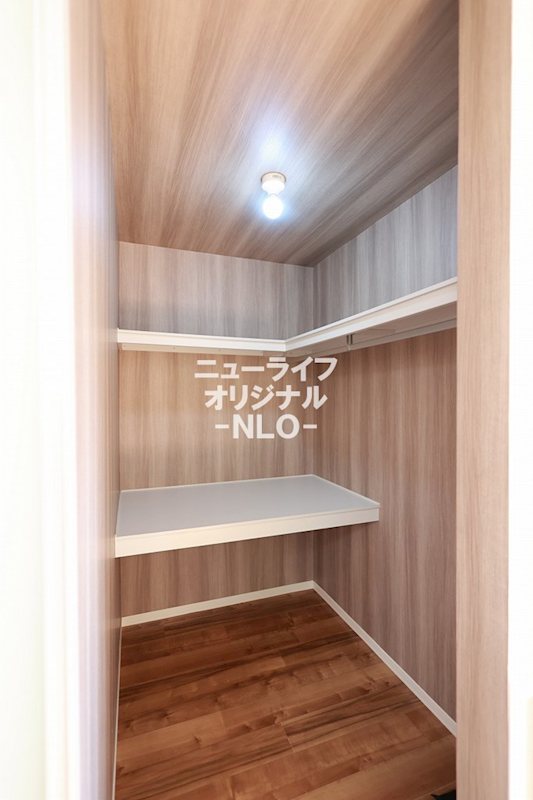 収納　洋服から布団、日用品まで大容量の収納力があります☆