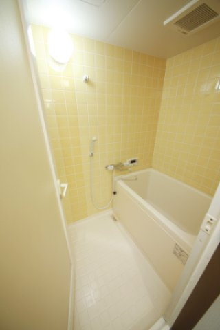 バス・シャワールーム　別部屋写真となります。参照くださいませ。