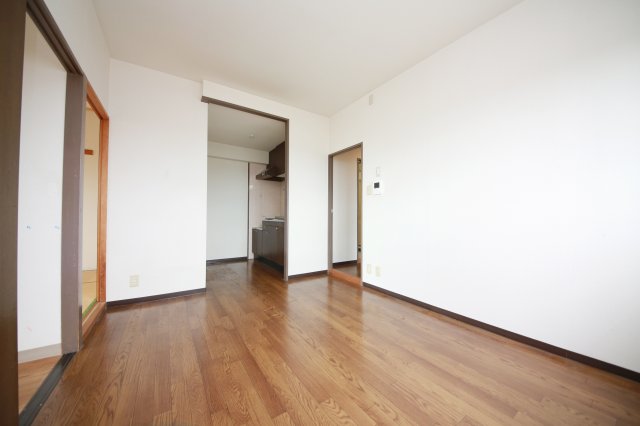 洗面設備　別部屋写真となります。参照くださいませ。