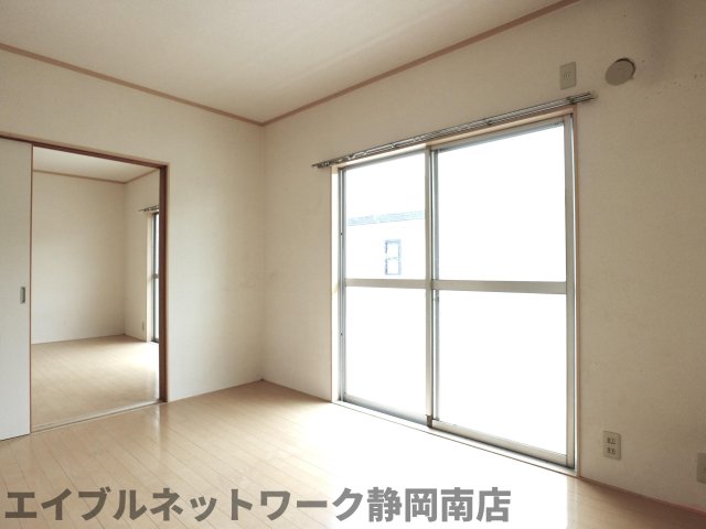 居室・リビング　おしゃれな居間です