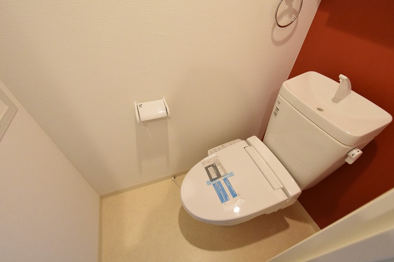 トイレ　ウォシュレット付きのトイレです♪