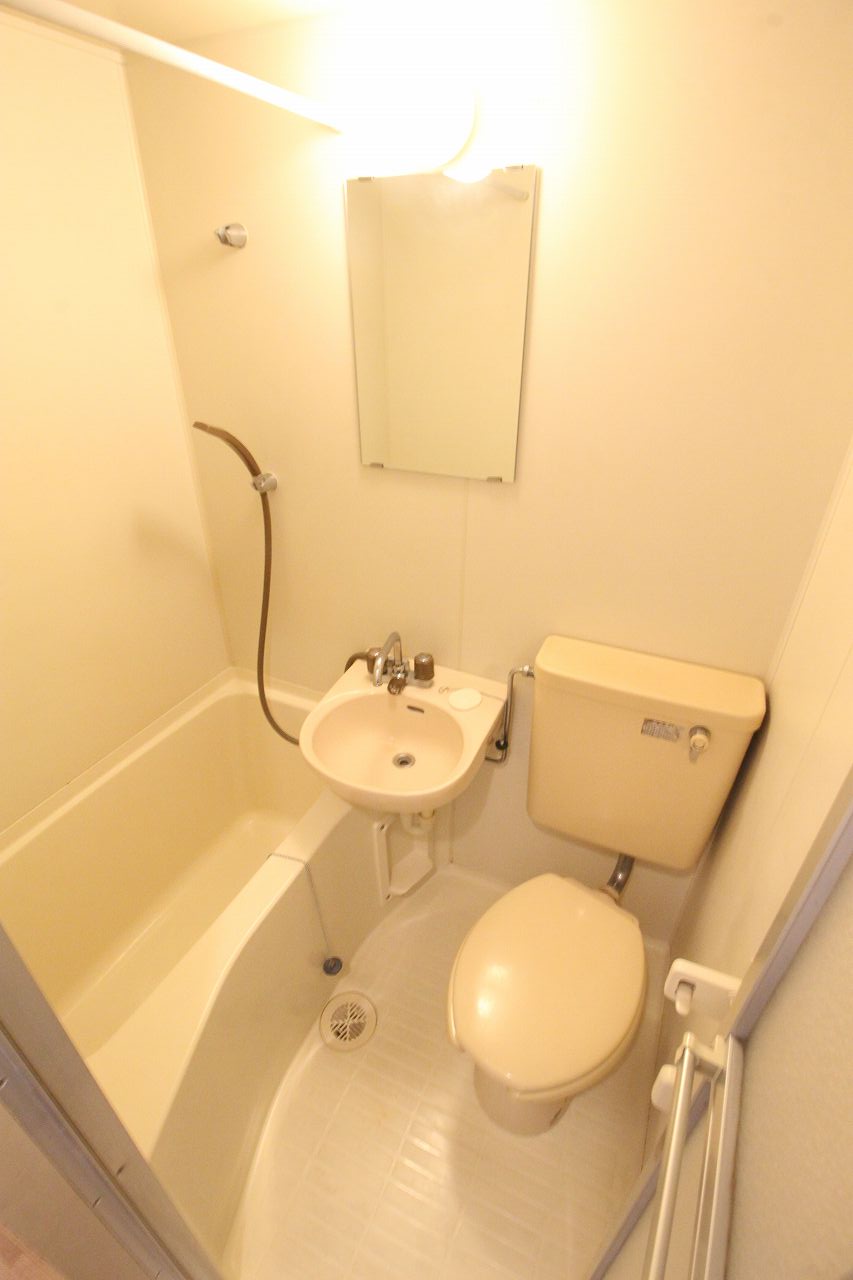 バス・シャワールーム　同間取の別のお部屋です