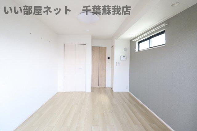 居室・リビング　こちらの居間で趣味の時間をお楽しみください