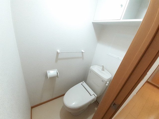 トイレ　清潔感のあるトイレです