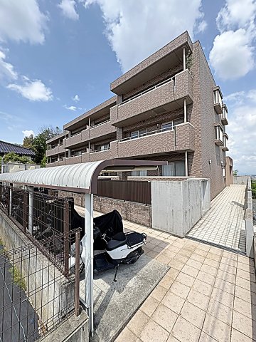 建物外観　天空の城レージュ竜泉