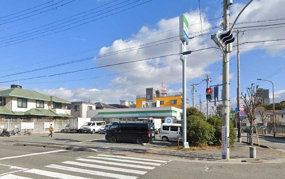 コンビニ　ファミリーマート　西宮宮西店（コンビニ）まで190m