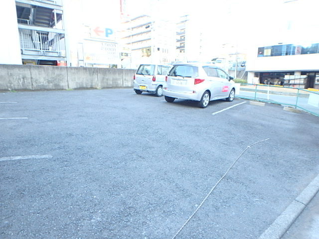 駐車場　駐車場（要空き確認）
