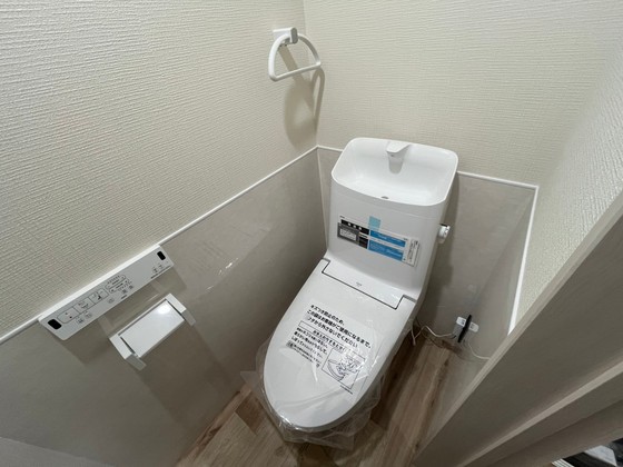 トイレ　※別部屋の写真です