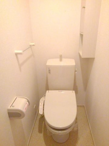 トイレ　落ち着いたトイレです