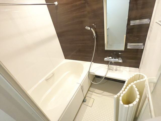 バス・シャワールーム　ゆっくり疲れを摂って頂ける綺麗な浴室