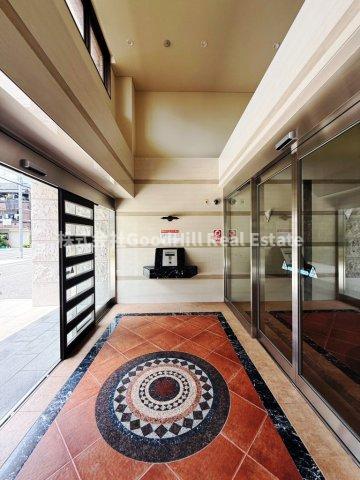 エントランス　ラグゼ新大阪V