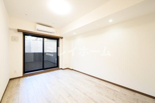 居室・リビング　同建物内、別のお部屋の参考写真になります。
