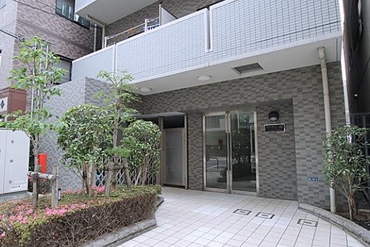 エントランス　☆共用設備もキレイ☆
