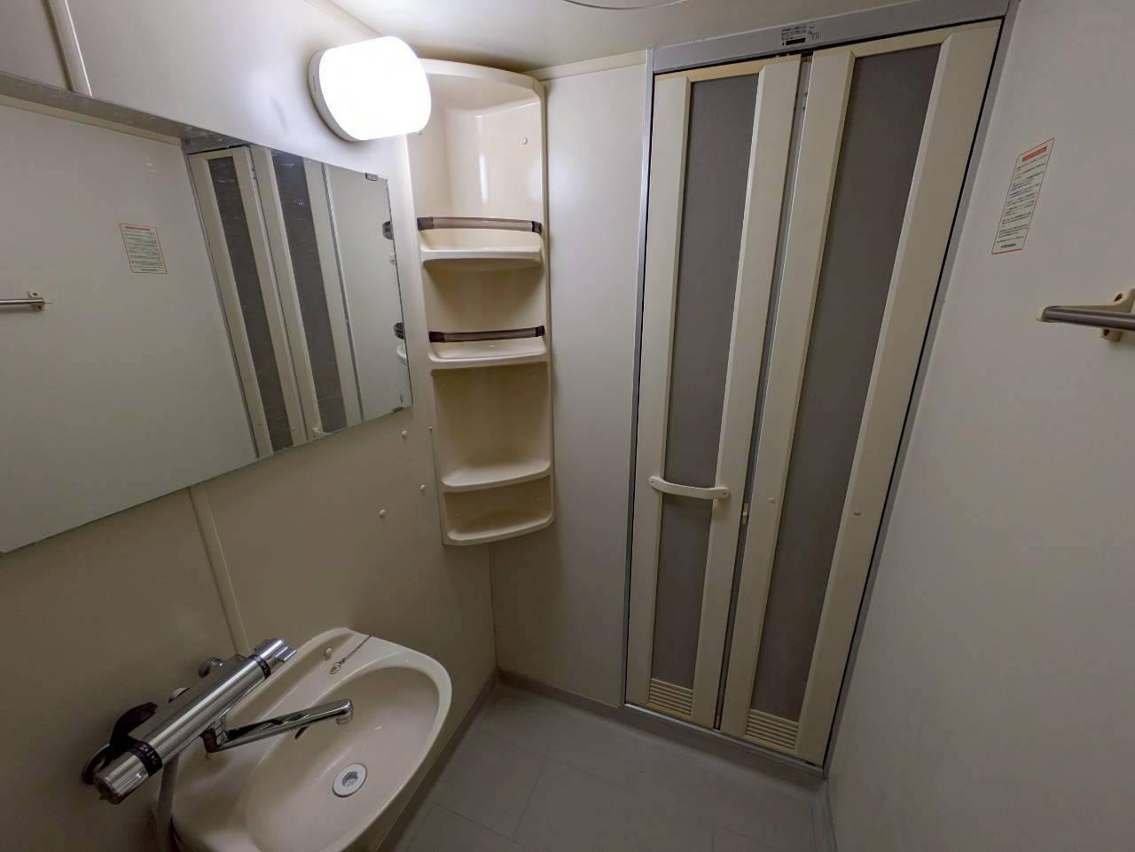 洗面設備　別部屋写真の為、現状優先。