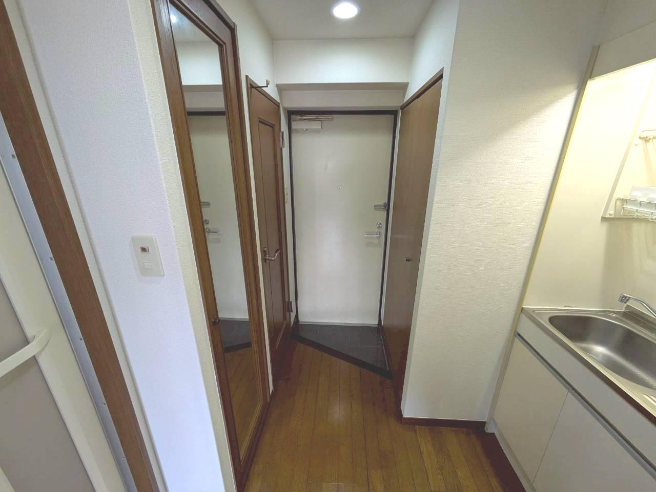 玄関　別部屋写真の為、現状優先。
