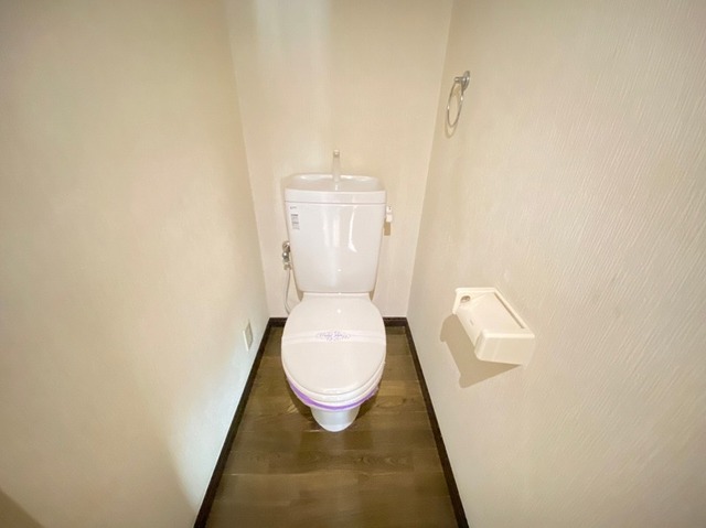トイレ　別部屋の写真です