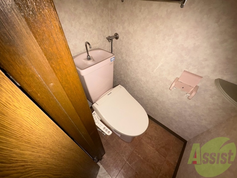 トイレ　こちらはトイレです。清潔感があり、安心して使用できます。
