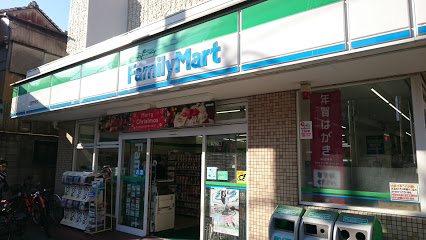 コンビニ　ファミリーマート 大宮中央店（コンビニ）まで133m