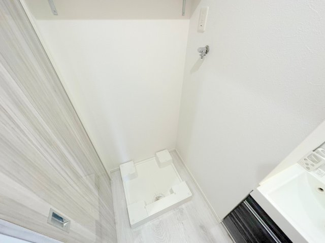 その他設備　嬉しい室内洗濯機置場。これで洗濯機も長持ちしますね。