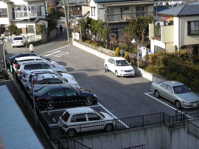 駐車場　駐車場