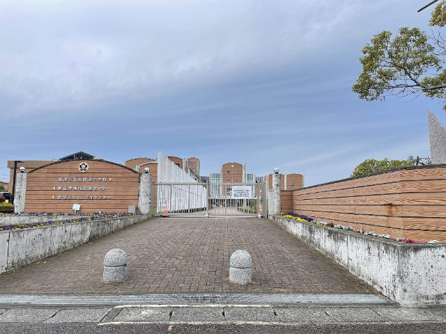 小学校　焼津市立東益津小学校（小学校）まで1241m