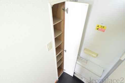 玄関　備品や設備仕様は号室等により異なるため現地をご確認ください。