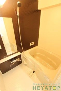 バス・シャワールーム　追焚き機能付きでいつでもあったかお風呂
