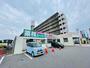 スーパー　業務スーパー鈴鹿店（スーパー）まで571m
