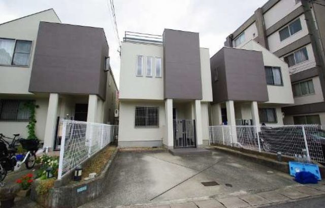大屋町21-10戸建て 西側の外観写真