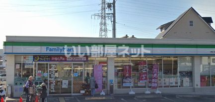 コンビニ　ファミリーマート堺堀上店（コンビニ）まで645m